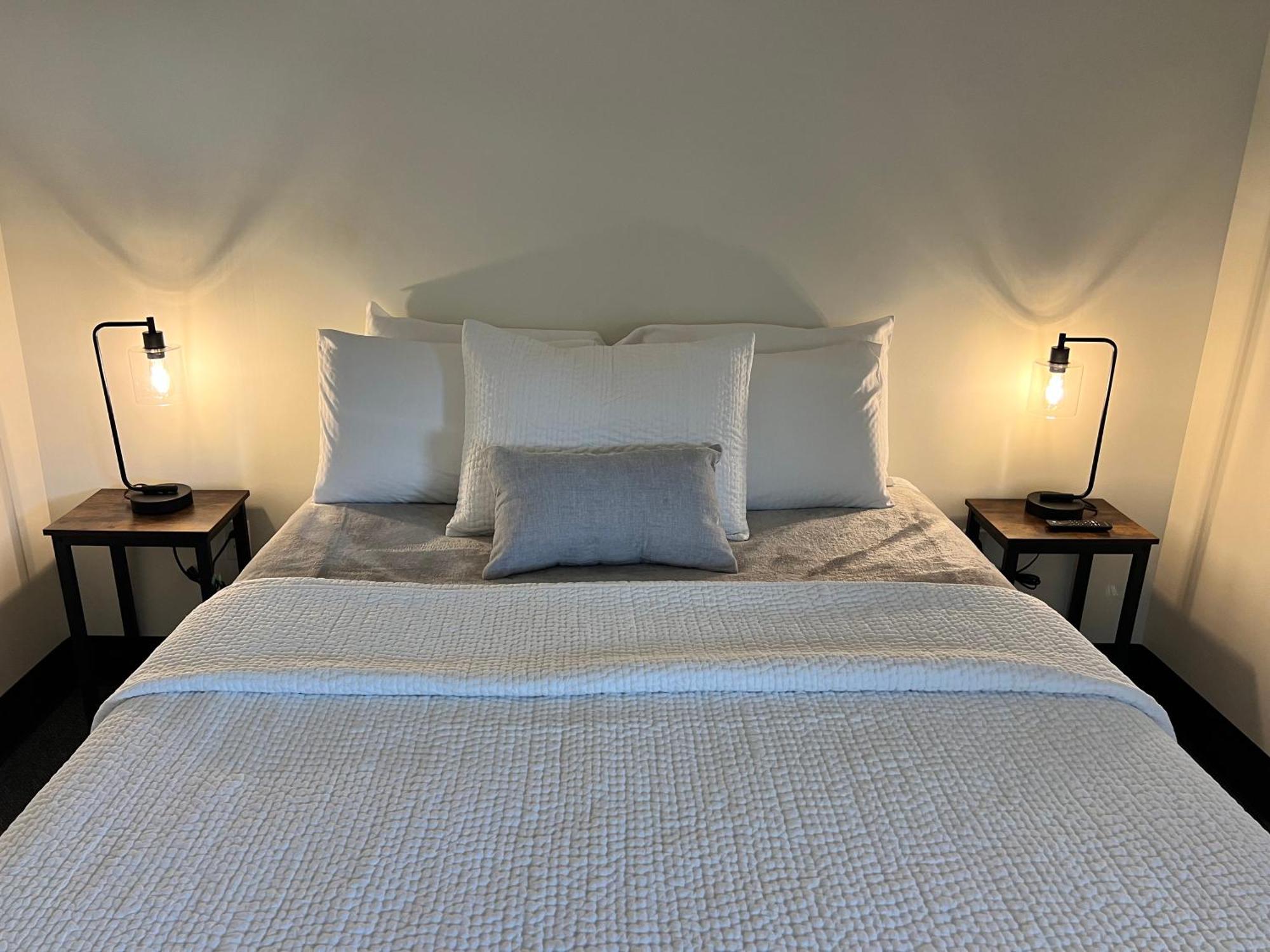 River City Inn Parsons Экстерьер фото