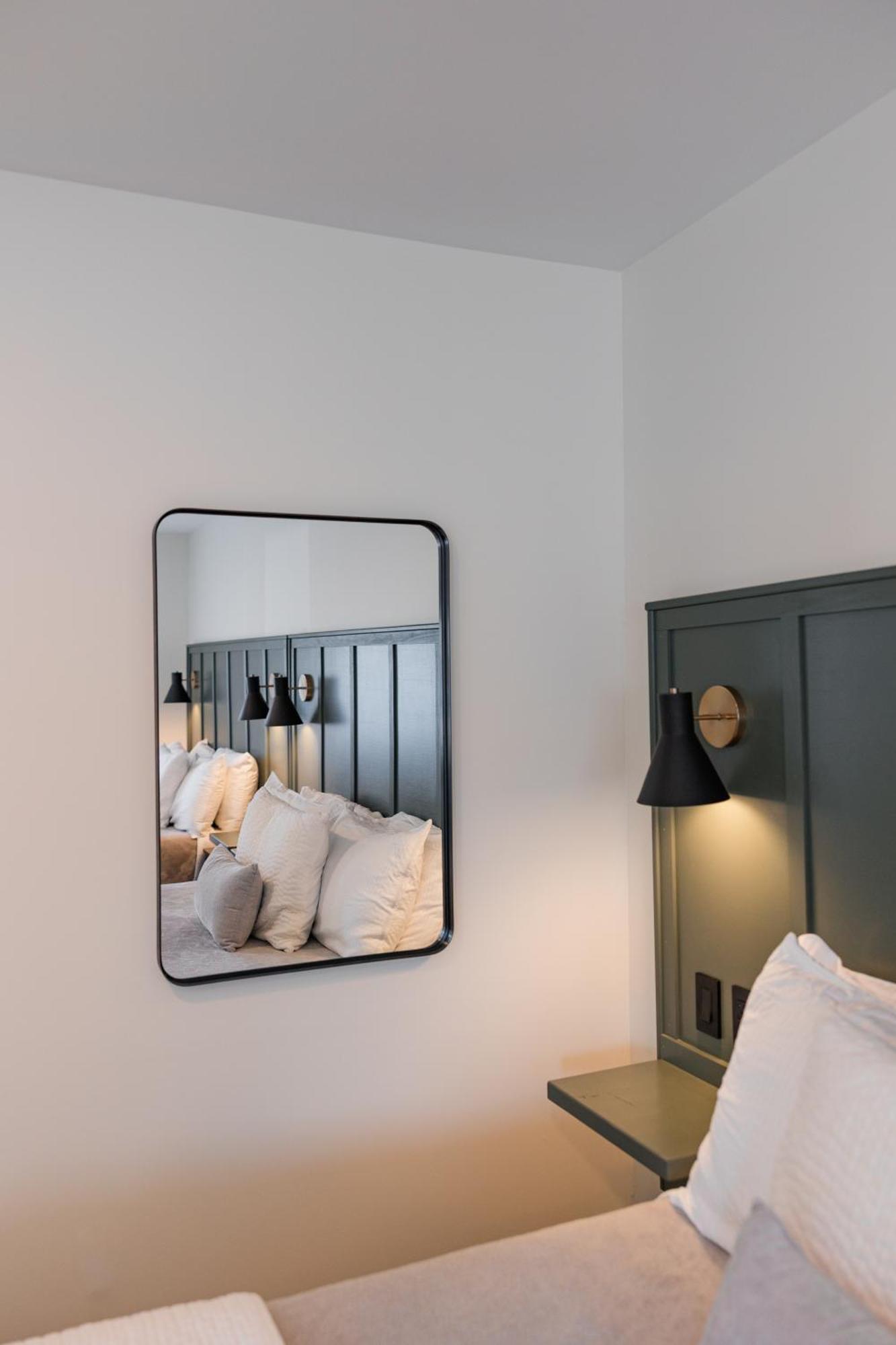 River City Inn Parsons Экстерьер фото
