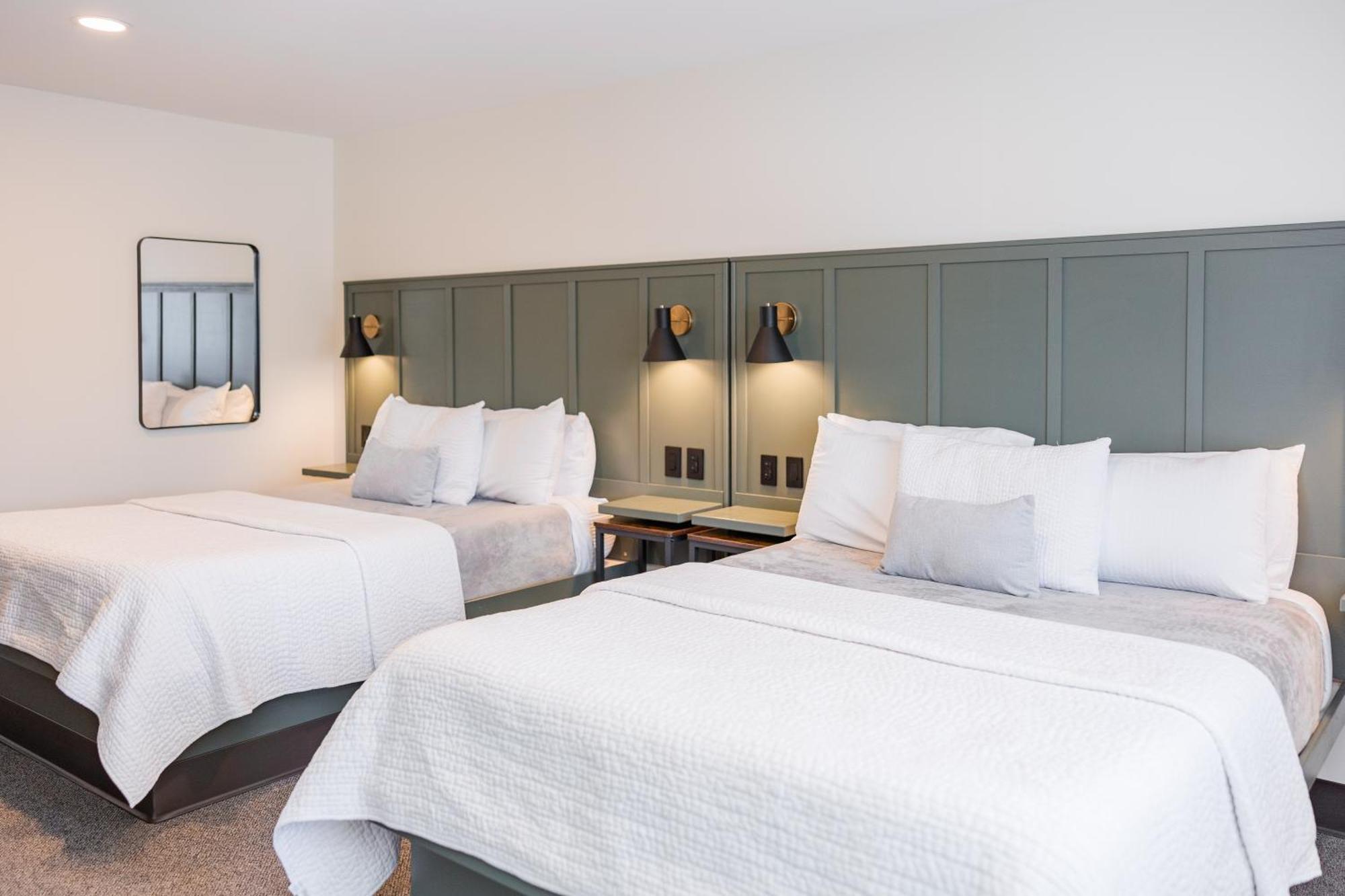 River City Inn Parsons Экстерьер фото