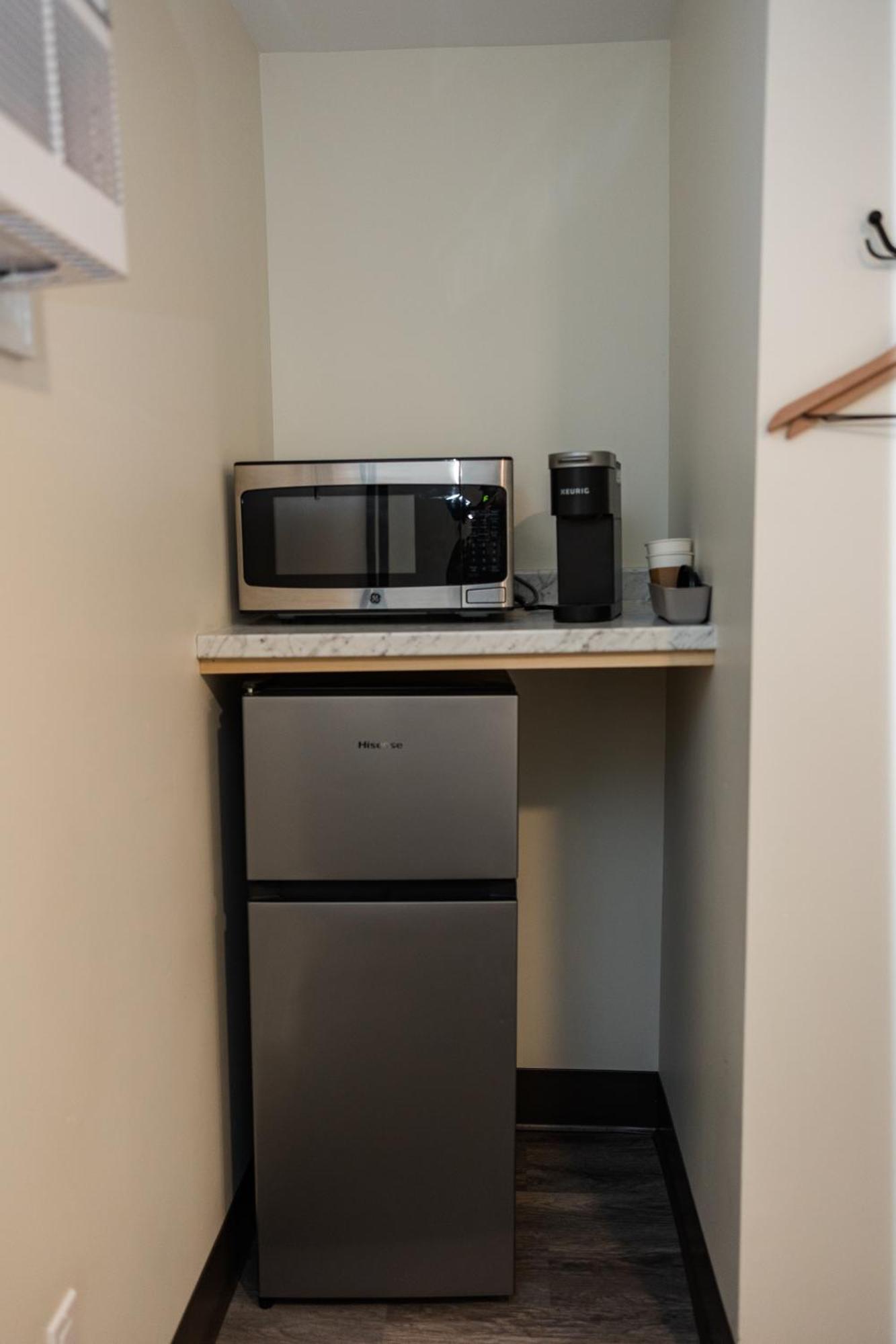 River City Inn Parsons Экстерьер фото